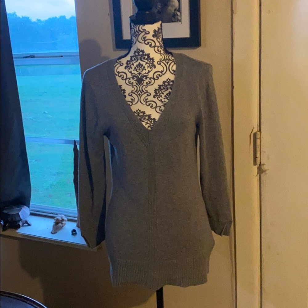 Banana Republic V-neck super soft sweater